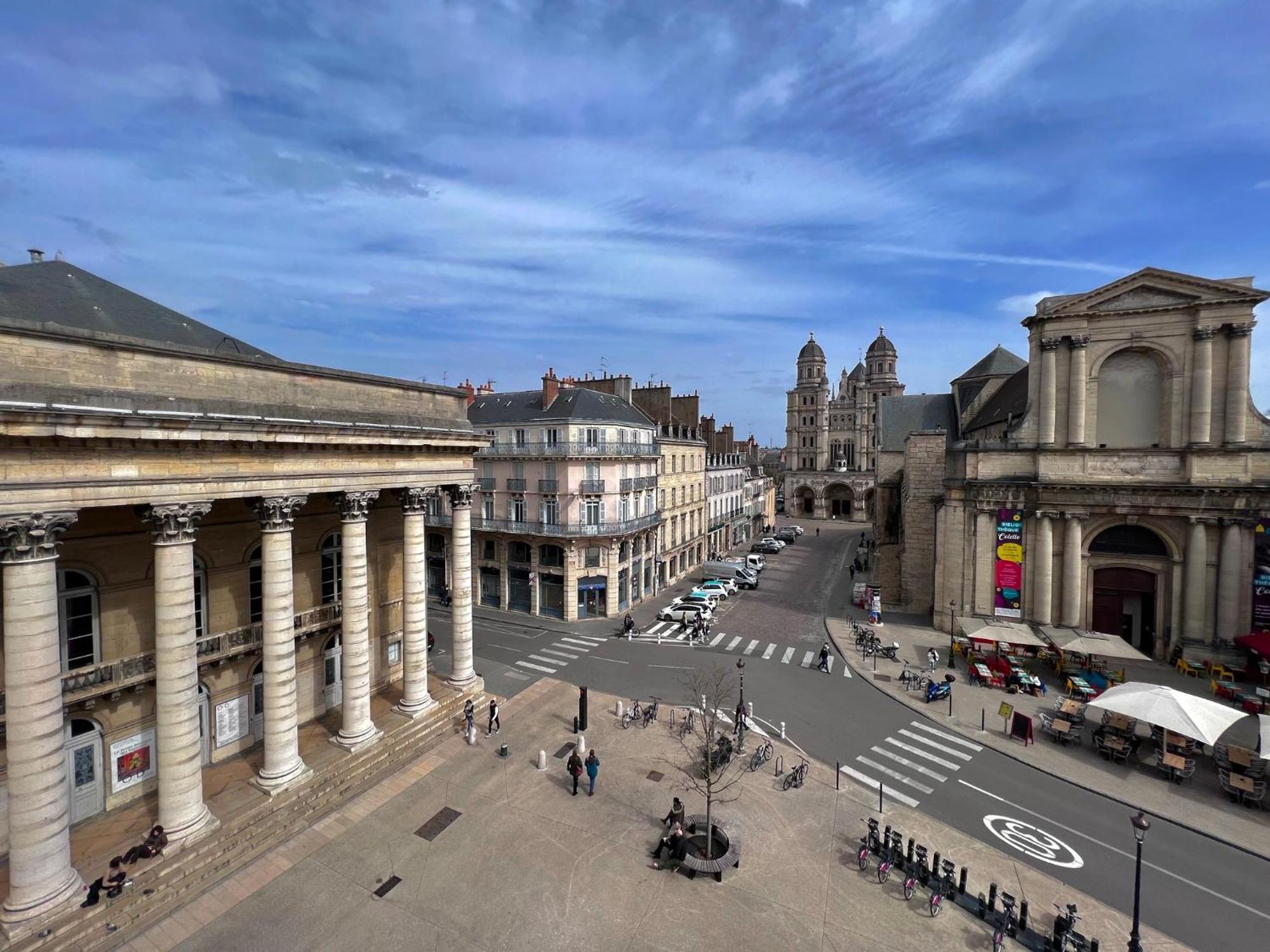 Le Theatre : Centre Historique Apartman Dijon Kültér fotó
